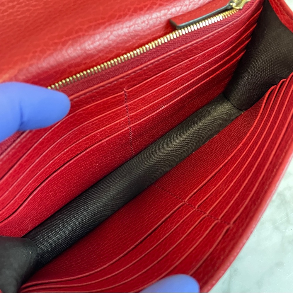 Gucci Interlocking GG Crossbody Chain Bag - Picture 6 of 9